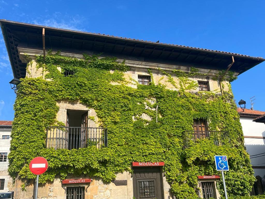 Apartamento Gaudi Comillas Buitenkant foto